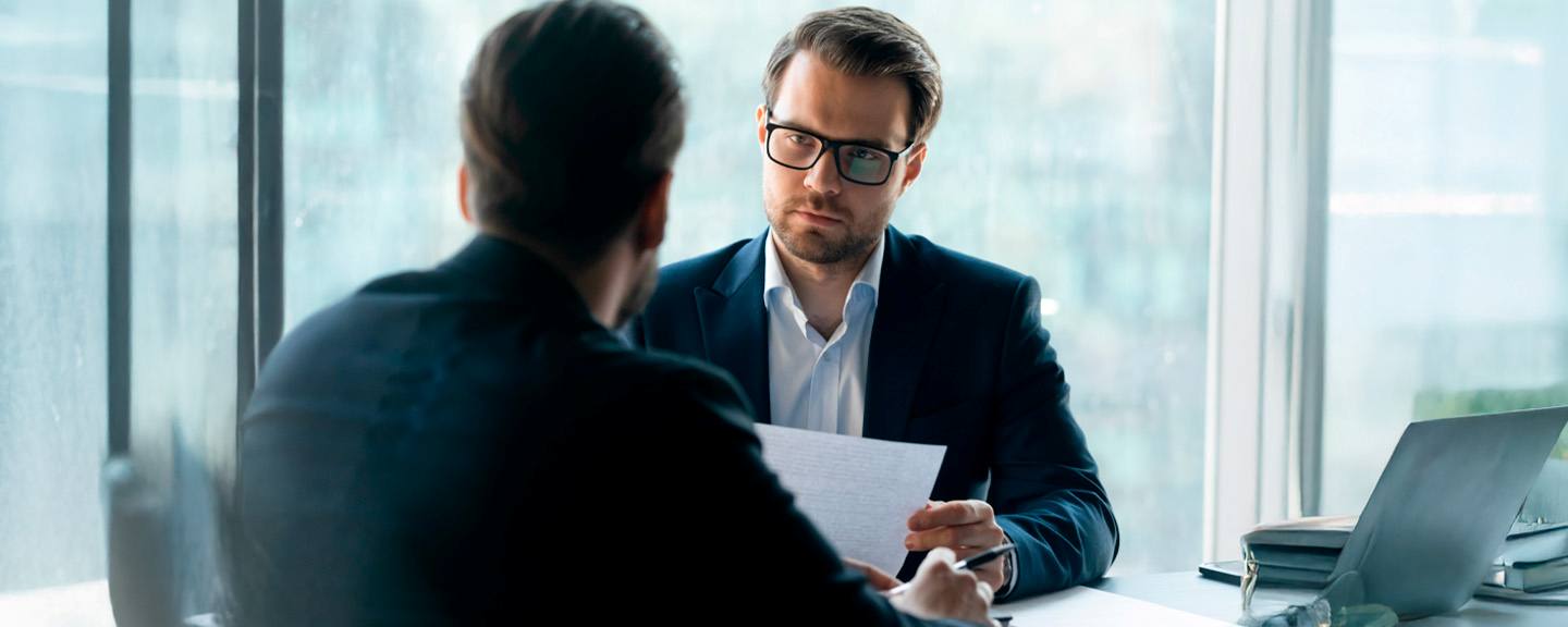 How to conduct an expert interview: a complete guide for insight-driven research